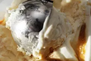 Get Grandma's old fashioned caramel ice cream recipe and make delicious frozen custard ice creams. Indulge in a rich caramelized flavor you'll absolutely love.