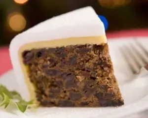 Discover authentic old fashioned Christmas cake recipe treasures from the 1920s. Traditional fruit cakes with brandy, dried apples, and time-tested tips.