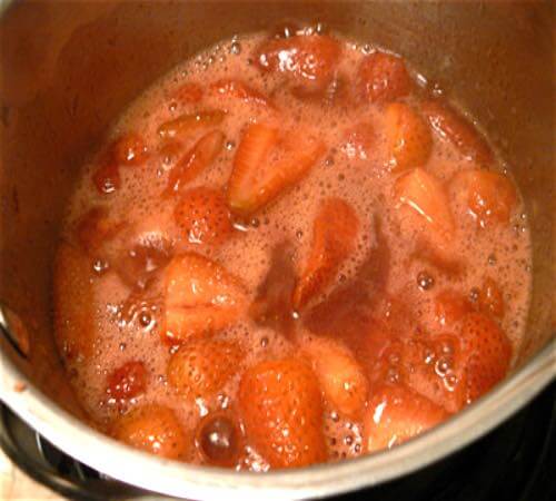 Boiling Strawberry Filling