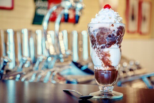 Impress your guests with these ice cream dessert recipes. Learn to create homemade ice-cream-parlor sundaes and quality frozen treats in your own kitchen!