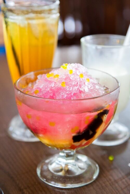 Get non alcoholic frozen drink recipes for making old fashioned soda fountain Freezes and Smashes. Enjoy delicious, ice-cold refreshing drinks for all ages.