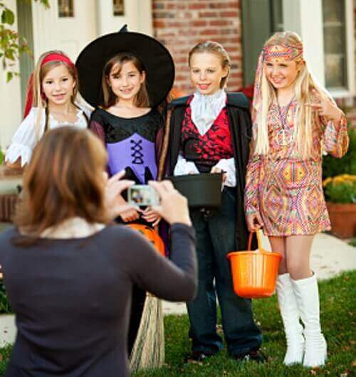 Children Dessed in Costumes For Halloween