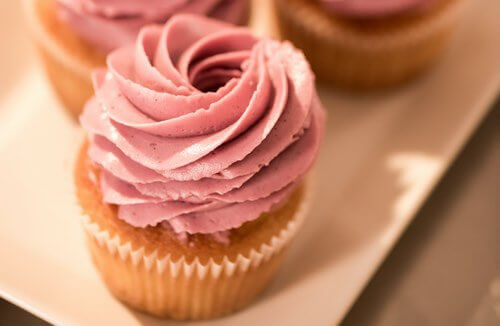 Old Fashioned Cupcakes With Frosting
