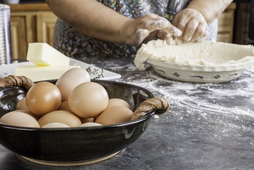 Lard Pie Crust (Ultra flaky and flavorful!) - Pinch and Swirl