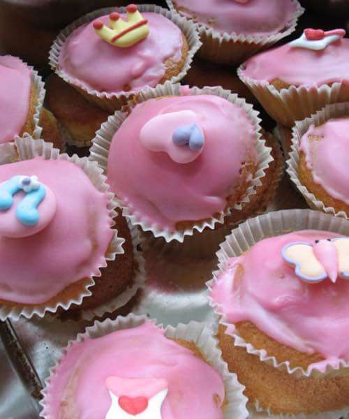 Cupcakes Decorated with Royal Icing Accents