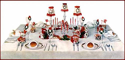 Decorated Candle Arrangement Offers A Vintage Christmas Centerpiece Idea