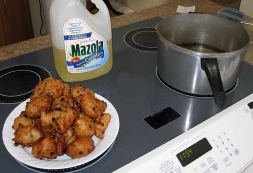 Making Dutch Oliebollen