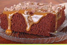 Homemade Cake With Caramel Sauce